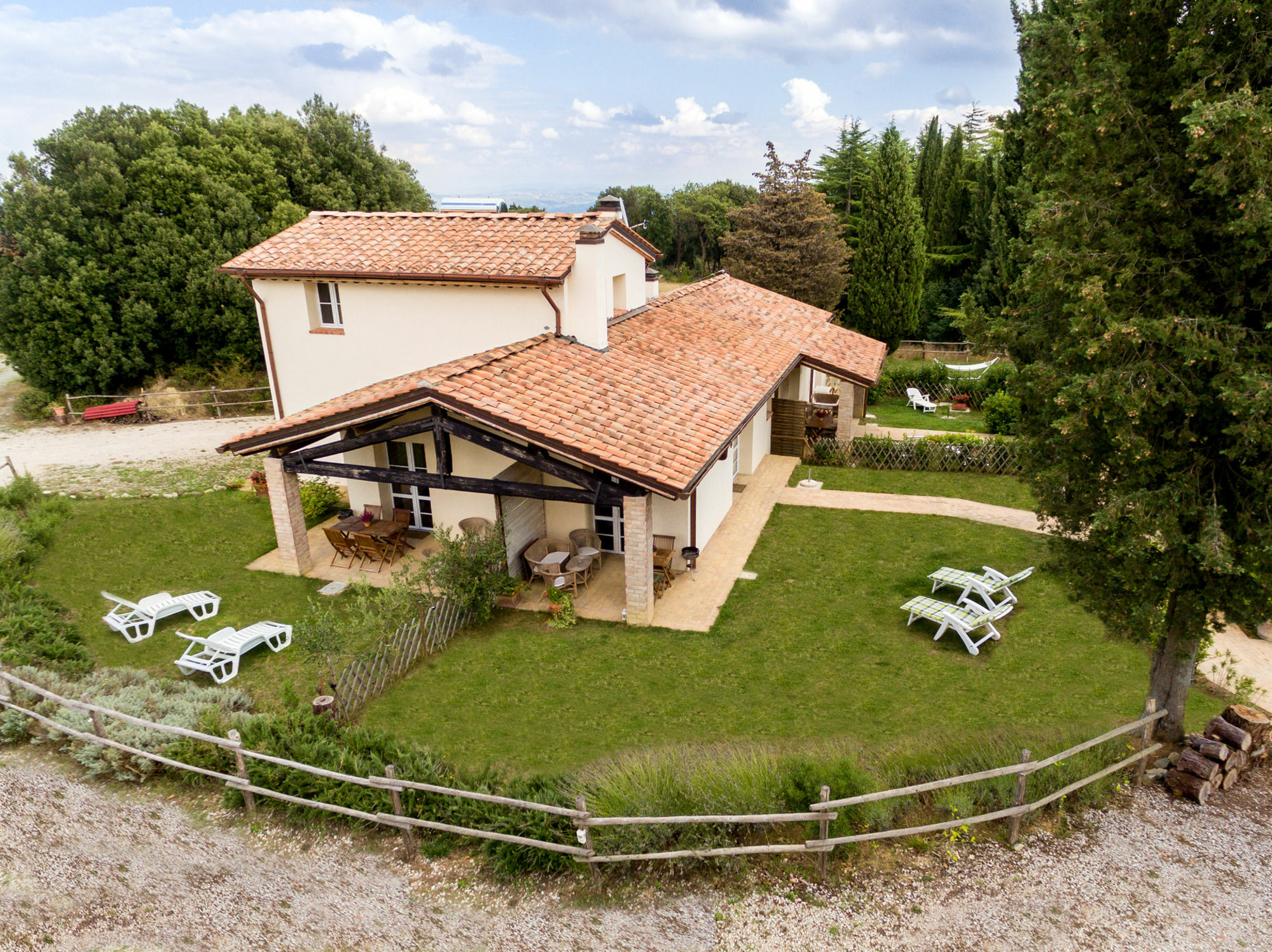 Borgo Le Colline Luxury Agriturismo In Tuscany ガンバッシ・テルメ エクステリア 写真
