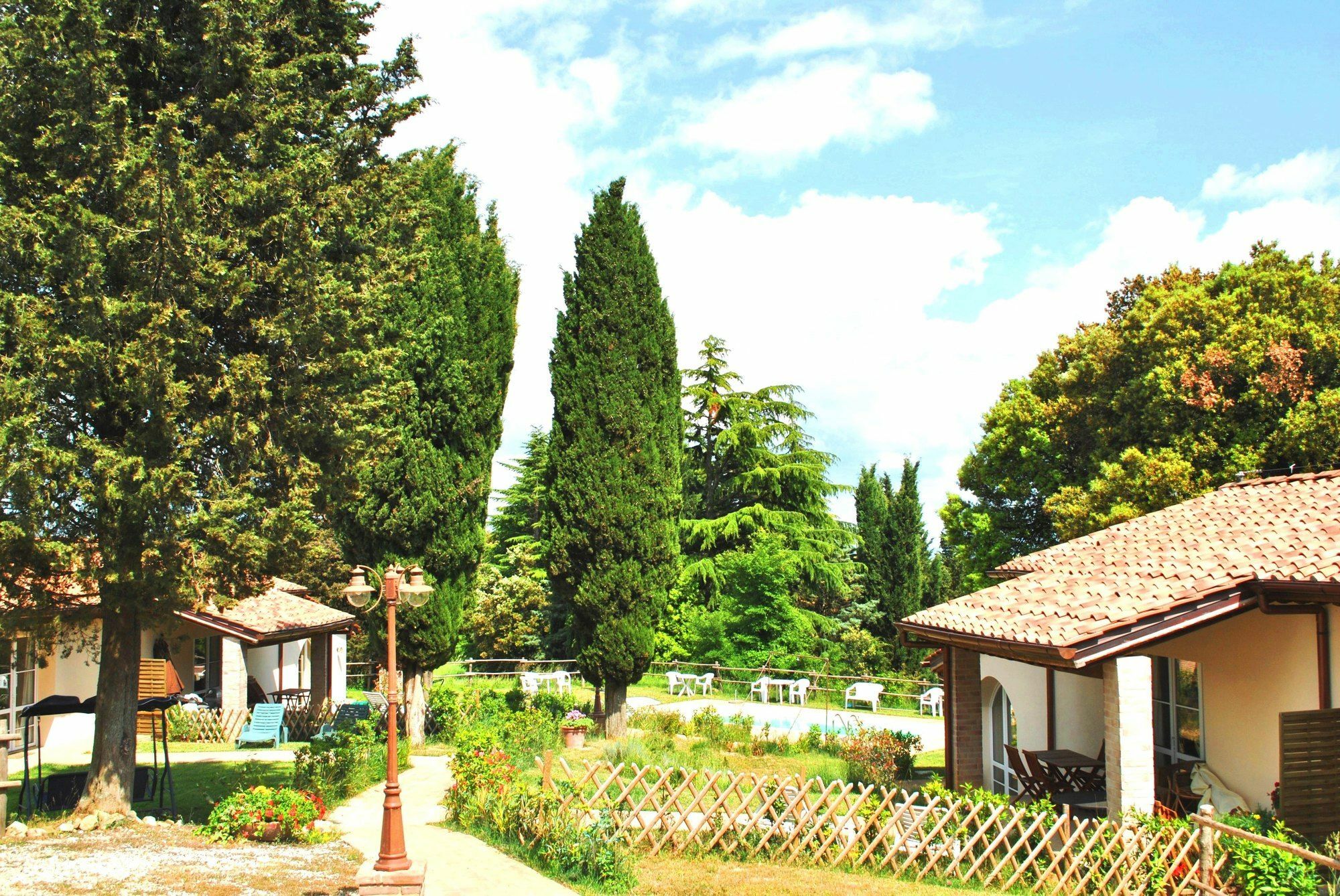 Borgo Le Colline Luxury Agriturismo In Tuscany ガンバッシ・テルメ エクステリア 写真