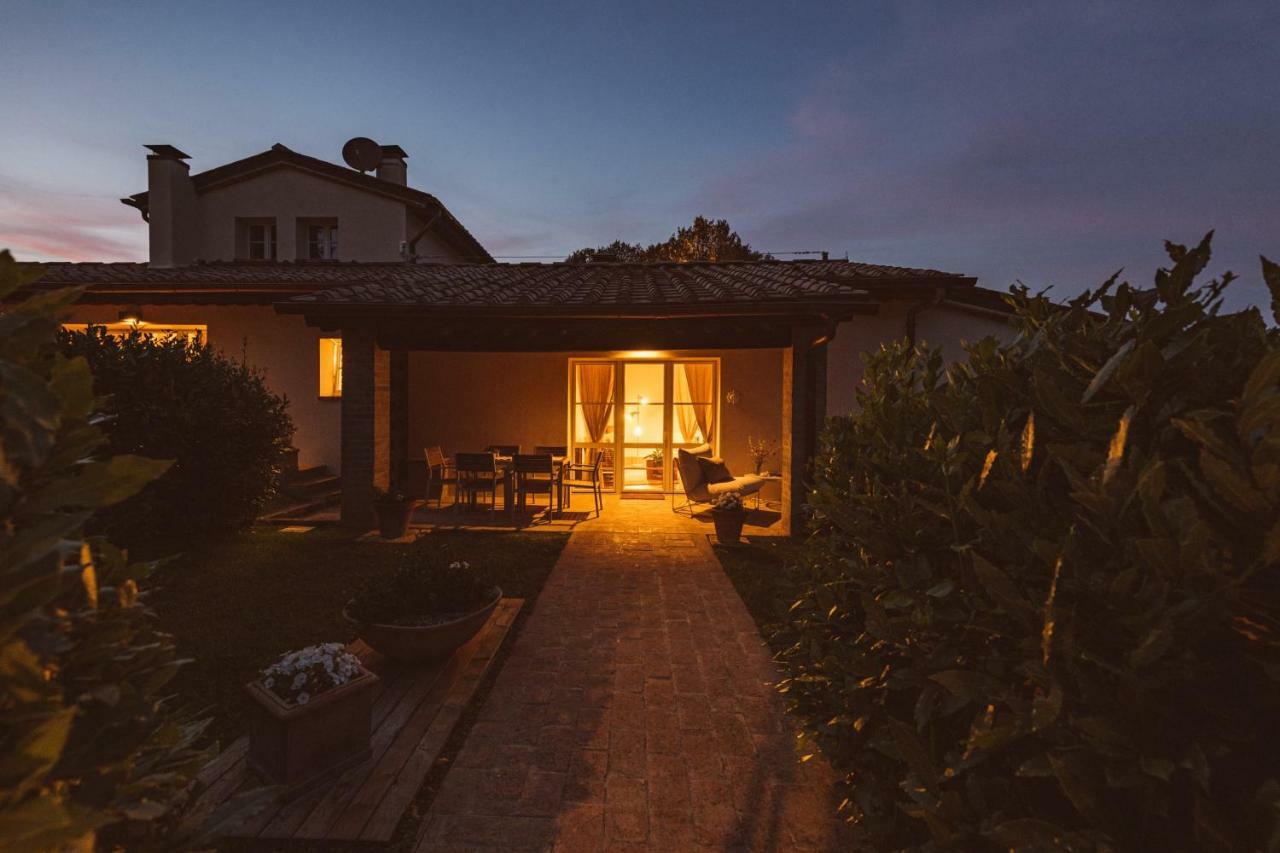 Borgo Le Colline Luxury Agriturismo In Tuscany ガンバッシ・テルメ エクステリア 写真